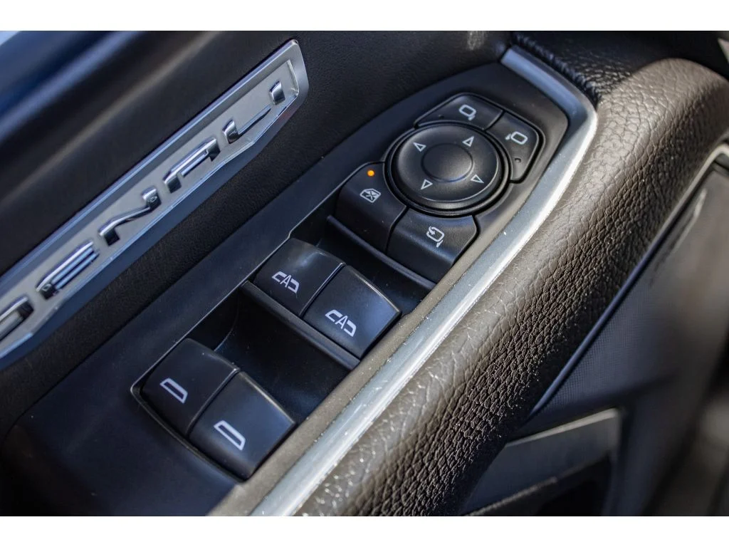 Used 2024 Onyx Black GMC Denali image 37