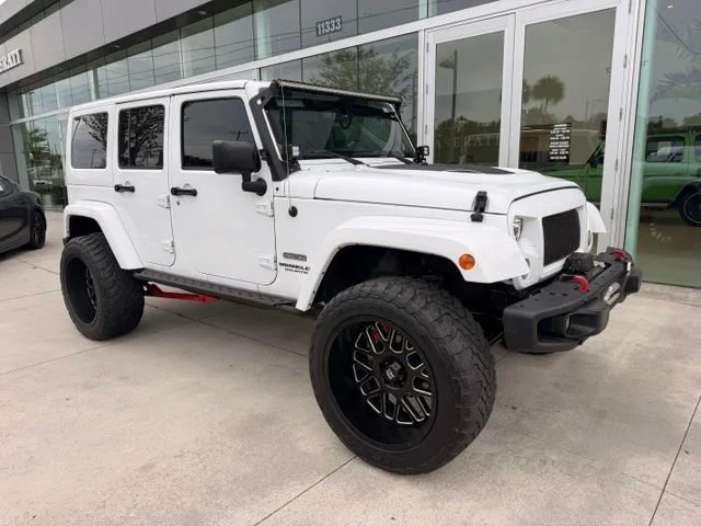 Used 2017 Bright White Clearcoat Jeep Rubicon Recon image 20