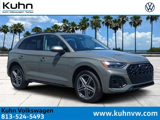 2023 Audi Q5 55 e Premium Plus's photo