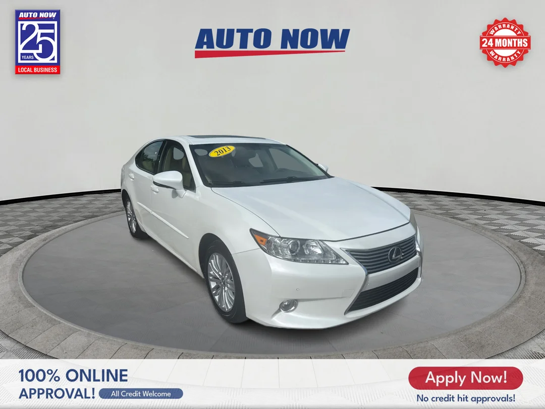 Used 2013 White Lexus Base image 6