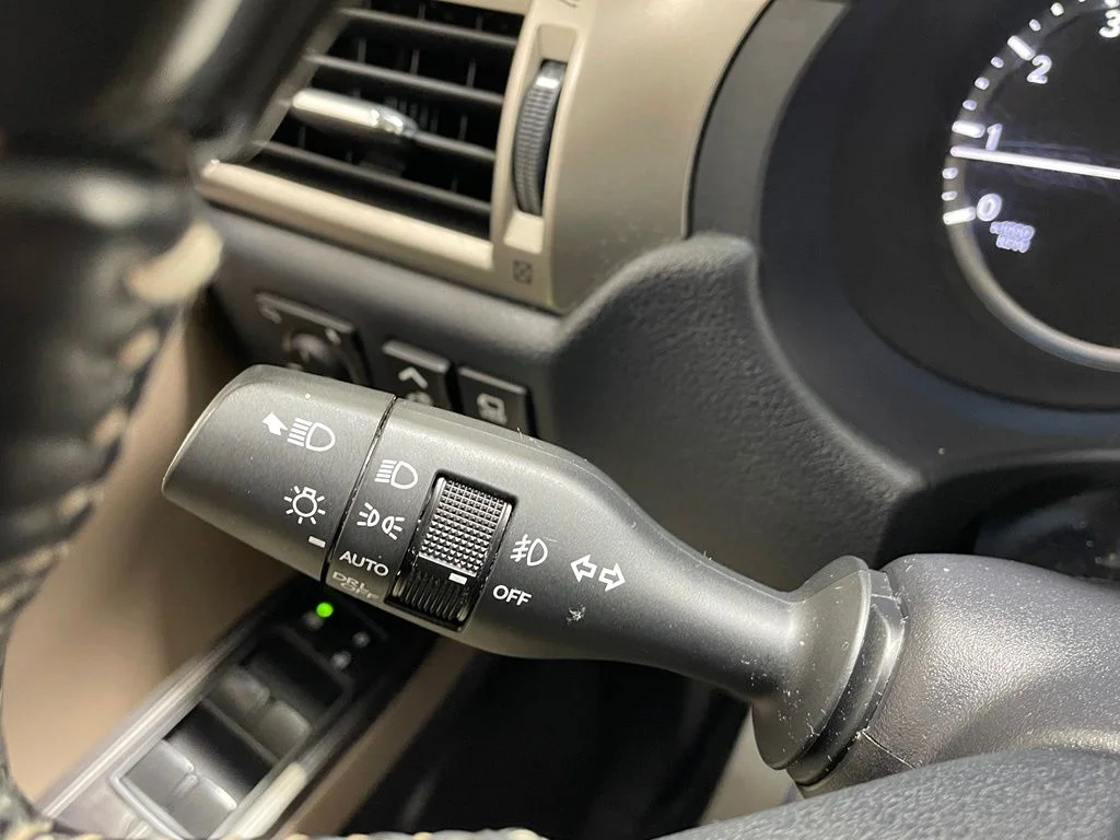 Used 2021  Lexus 460 Luxury image 29