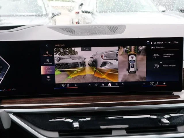 New 2026 Mineral White Metallic BMW xDrive40i image 26