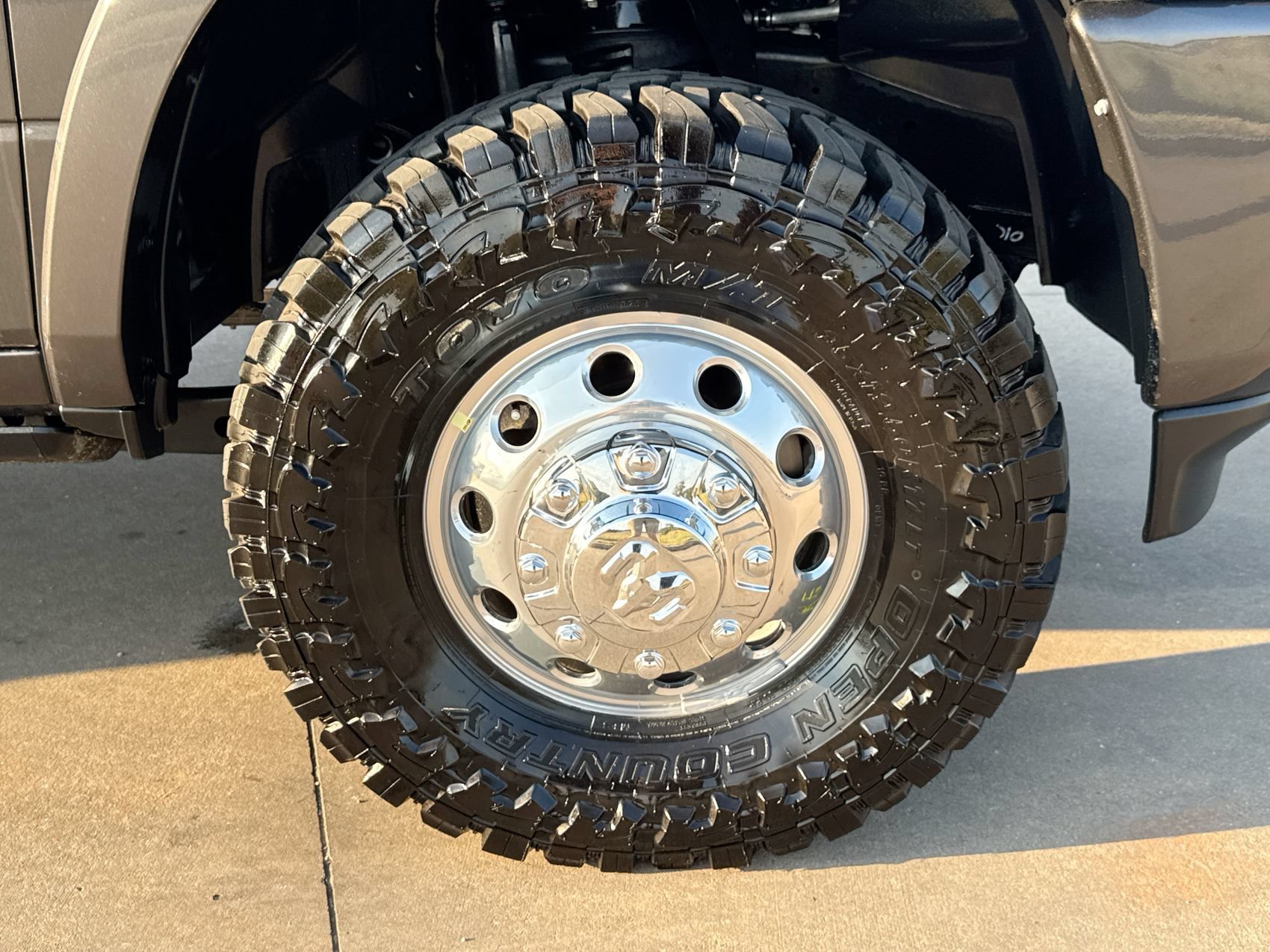 2025 RAM 3500 Limited - Photo 10