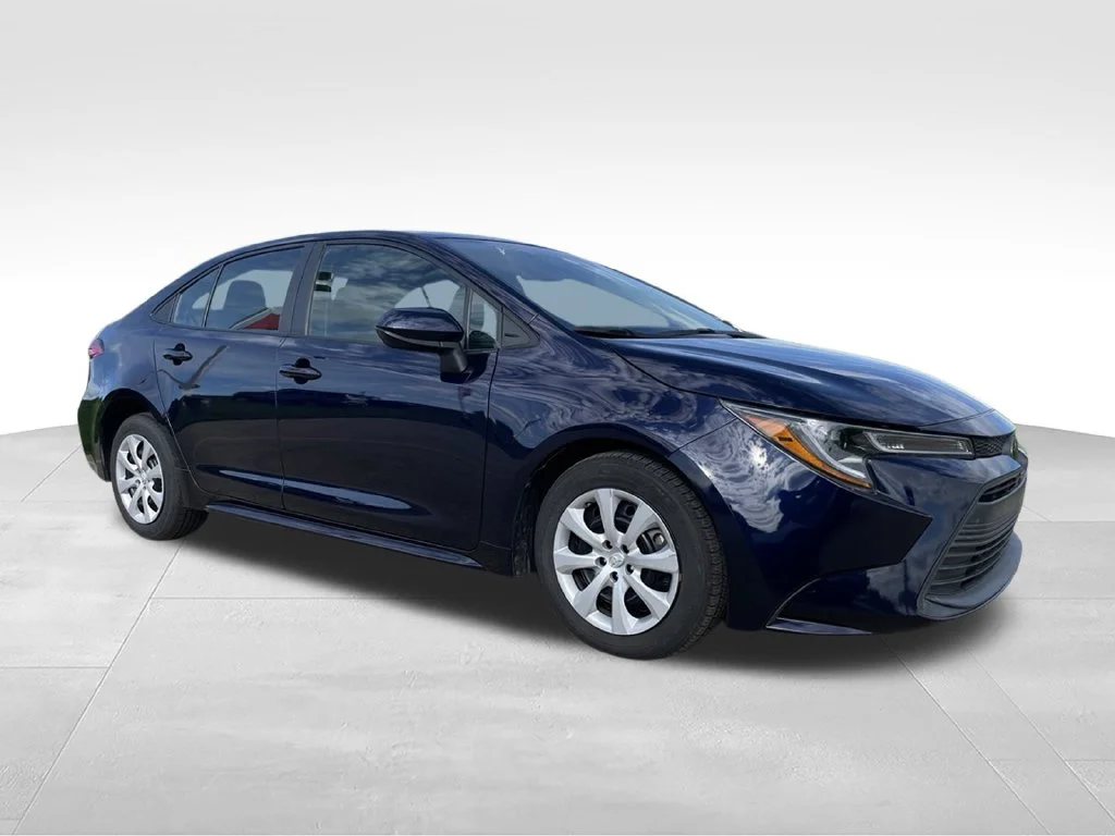 Used 2024 Toyota Corolla LE with VIN 5YFB4MDE8RP099633 for sale in Beaver Dam, WI