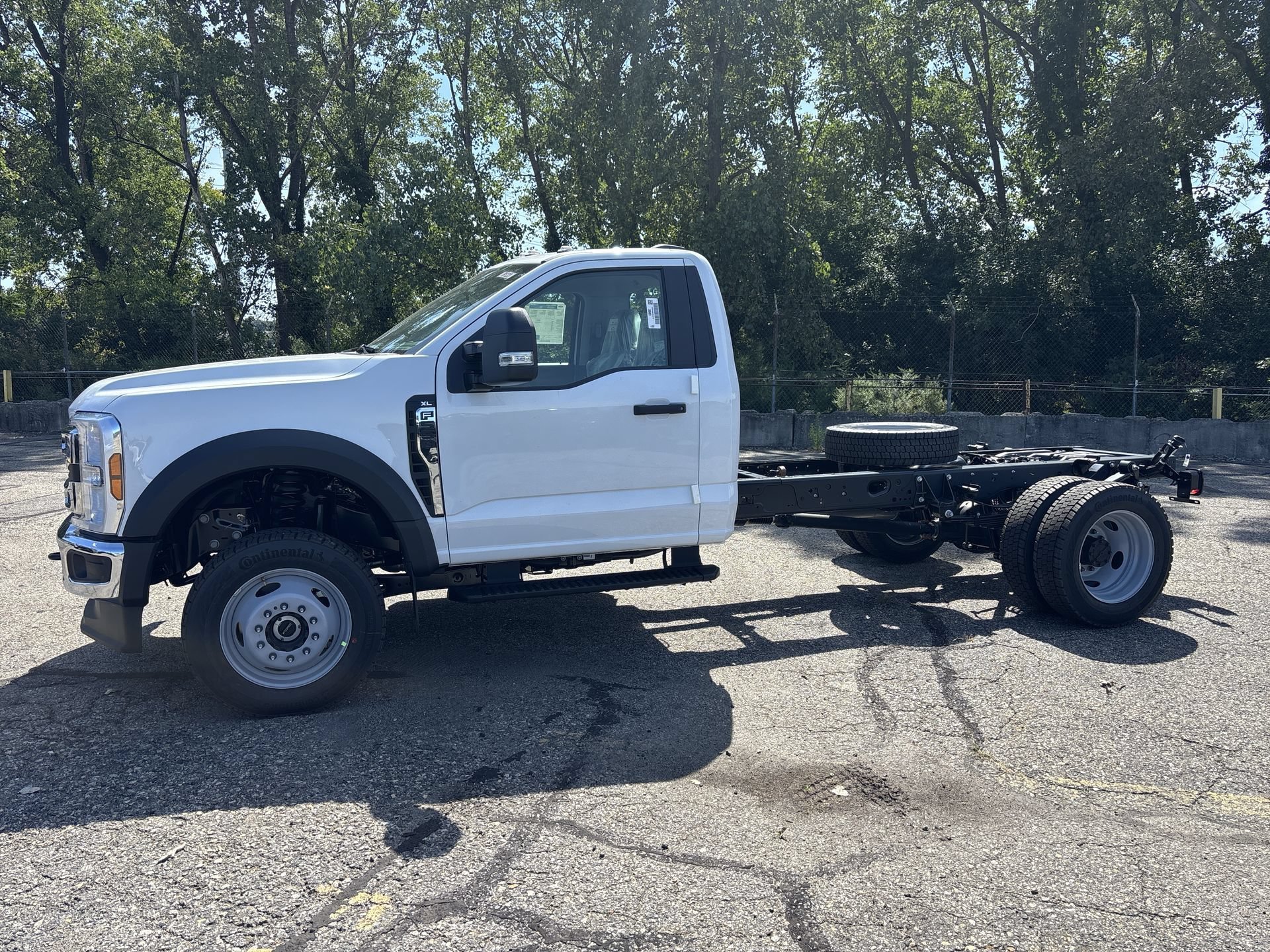 New 2026 Oxford White Ford XL image 1