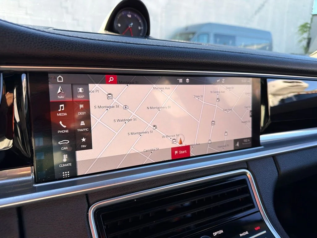 Used 2018 Black Porsche Base image 39