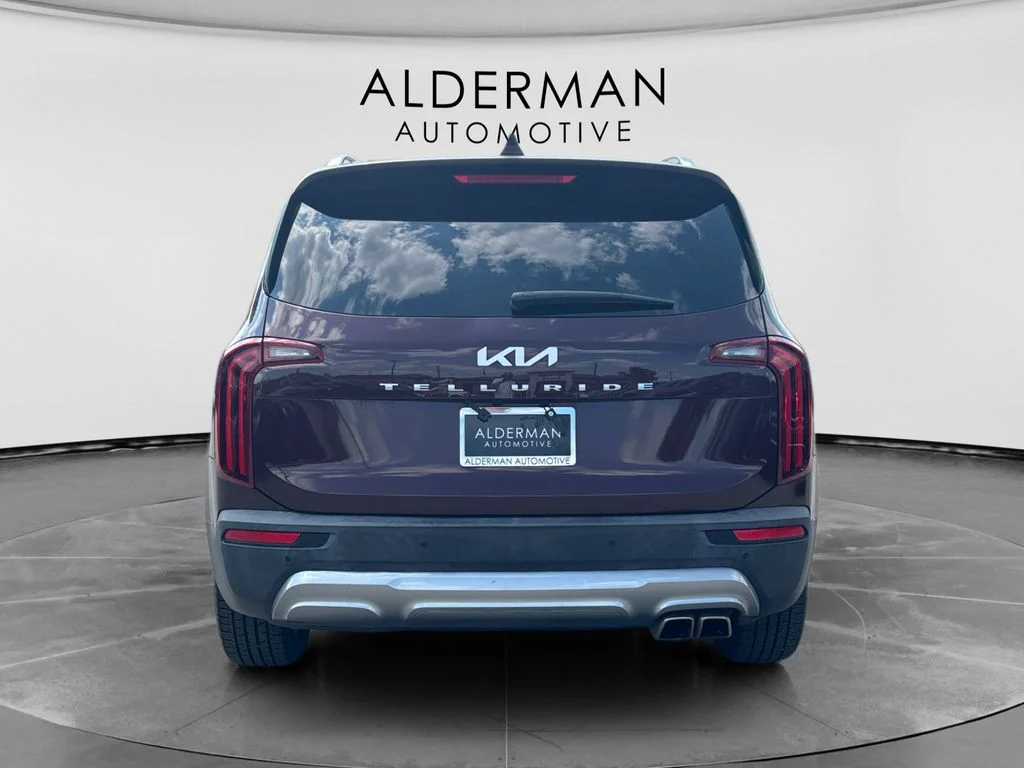 Used 2022 Purple Kia SX image 4