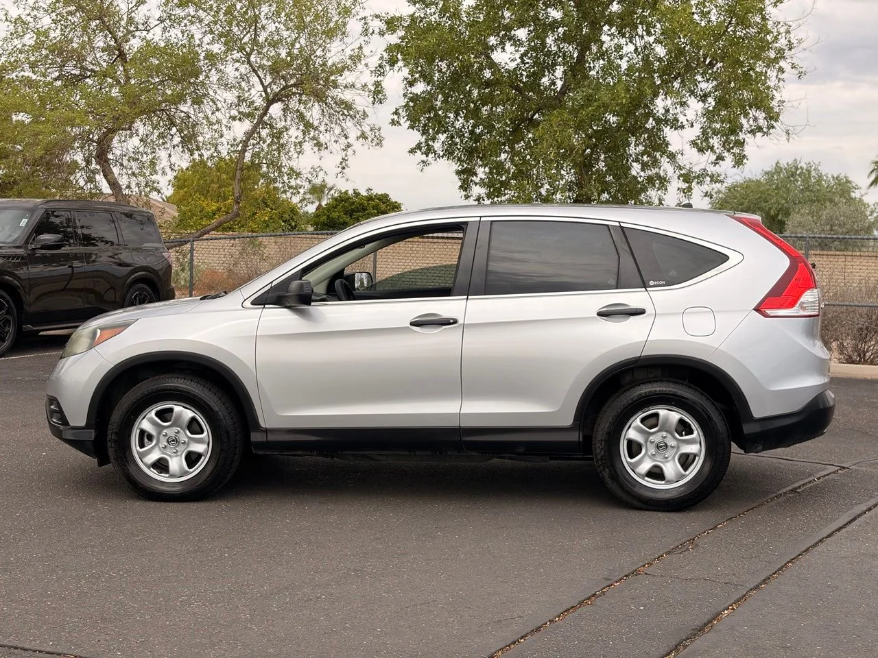Used 2012 Alabaster Silver Metallic Honda LX image 2