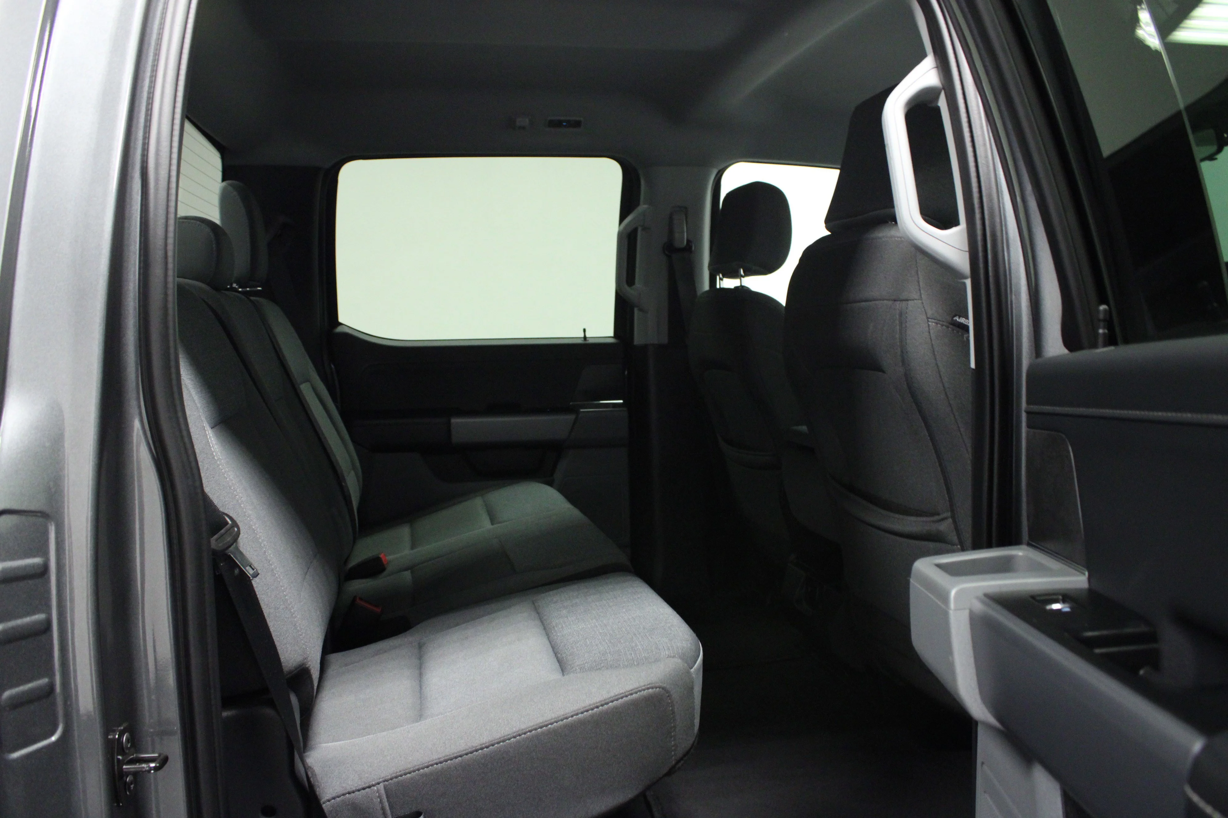 Used 2025 Carbonized Gray Metallic Ford XLT image 15