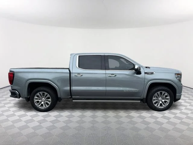Used 2023 Sterling Metallic GMC Denali image 4