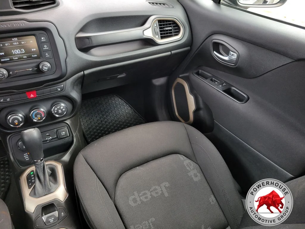 Used 2017 Gray Jeep Latitude image 21