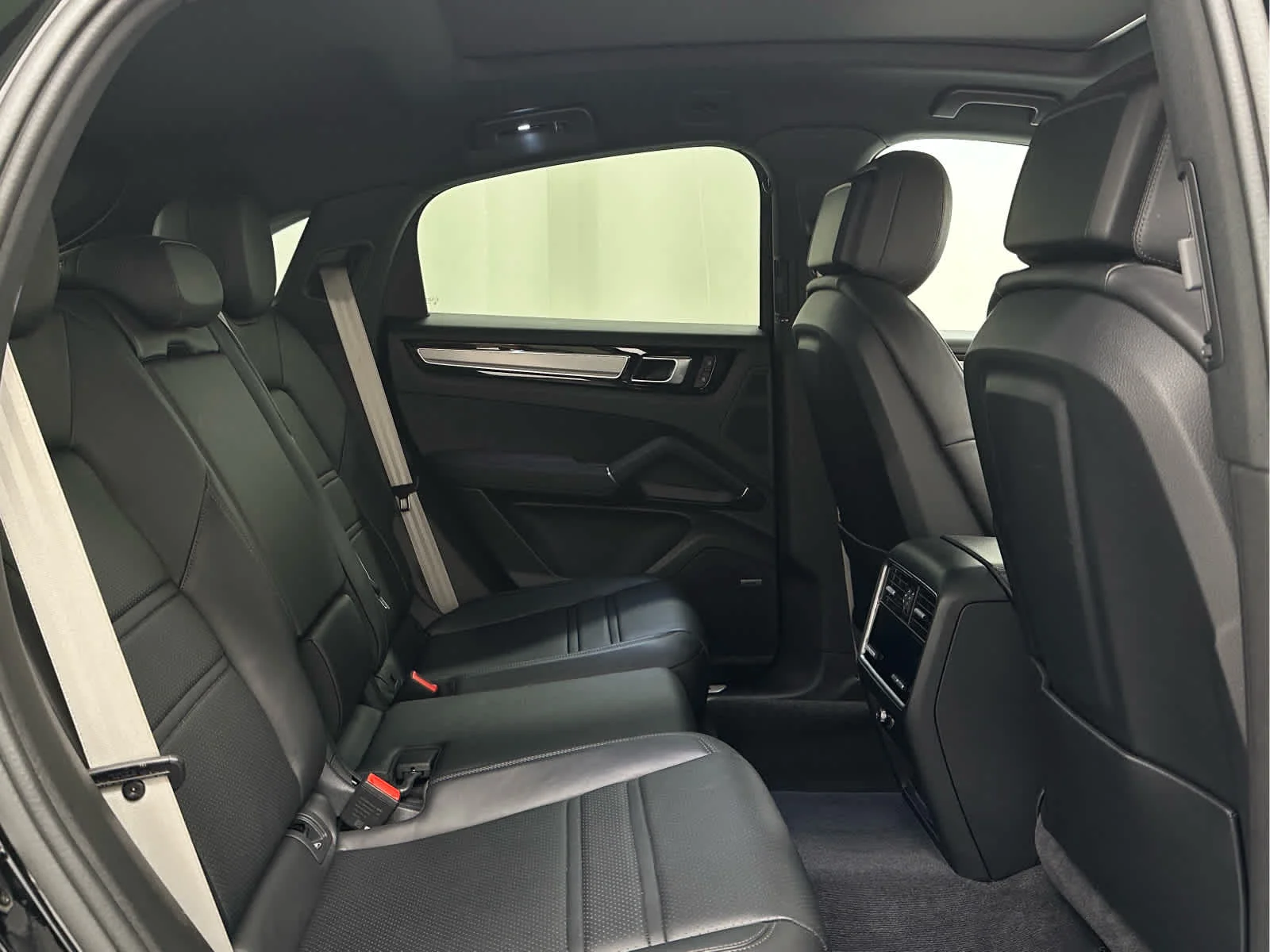 Used 2022 Black Porsche S Platinum Edition image 21