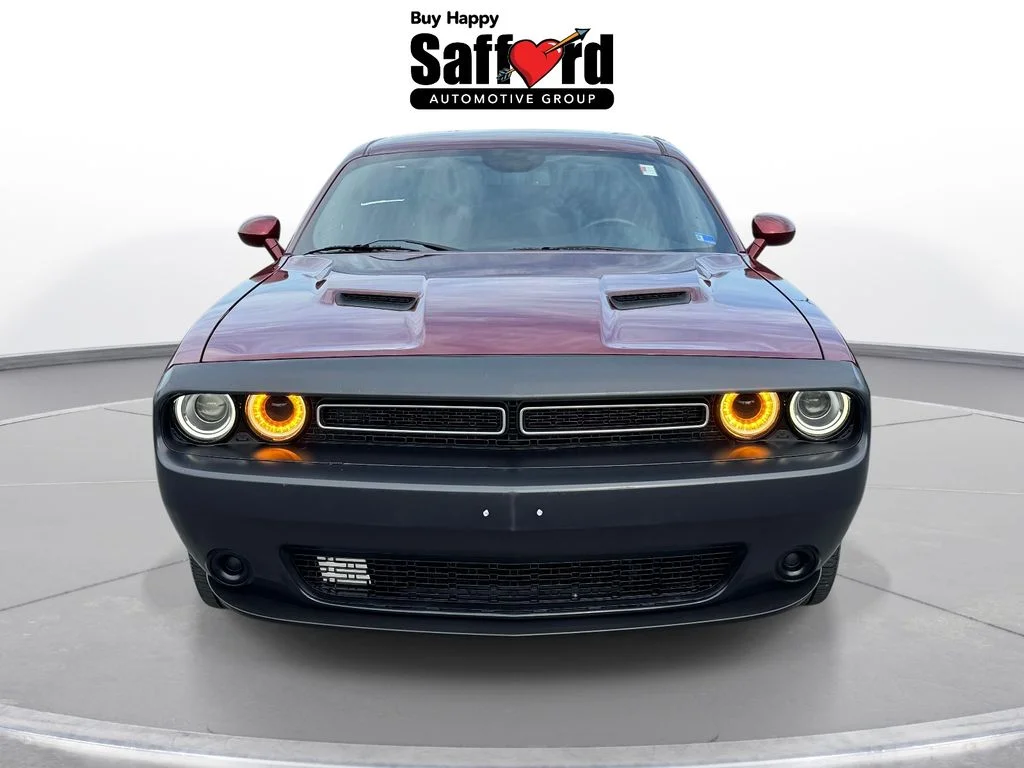 Used 2019 Red Dodge SXT image 7