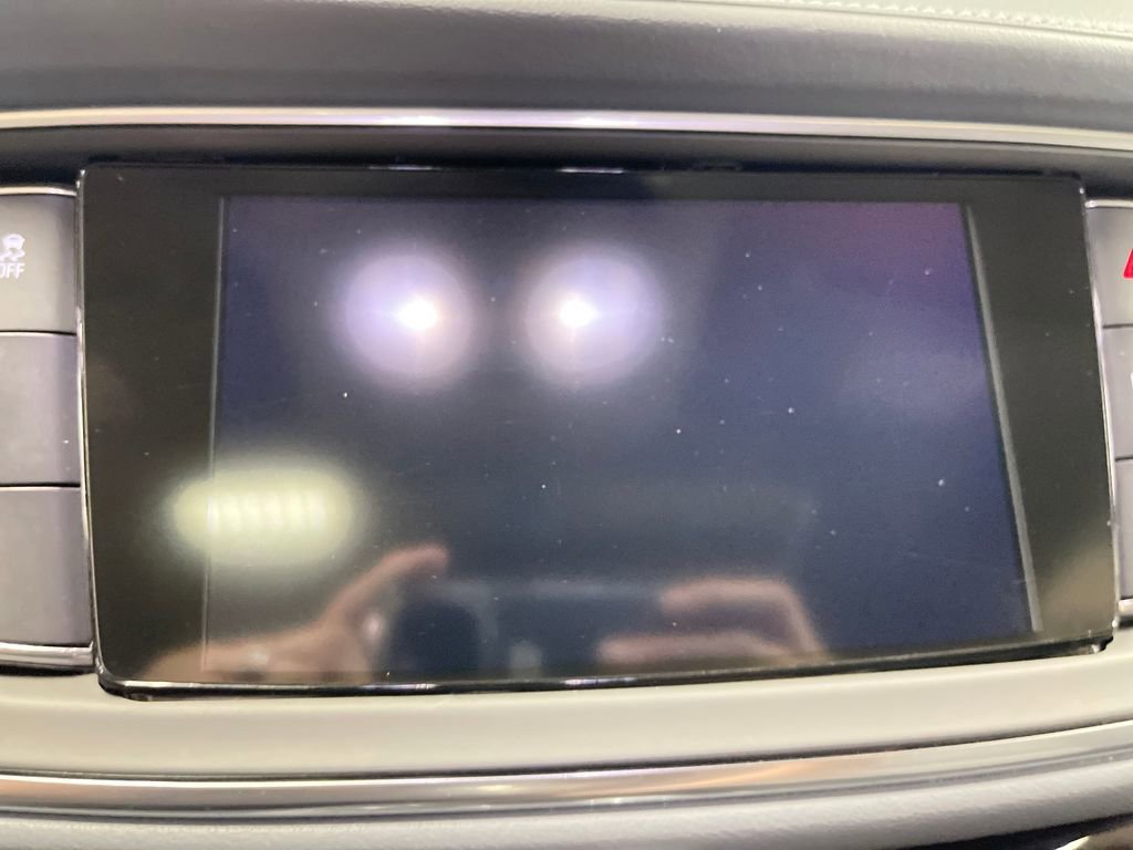 Used 2020 (Includes Satin Nickel lower exterior accent color.) Buick Essence image 23