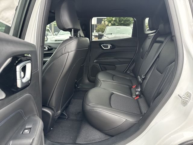 New 2026 White/off-white Jeep Latitude image 21