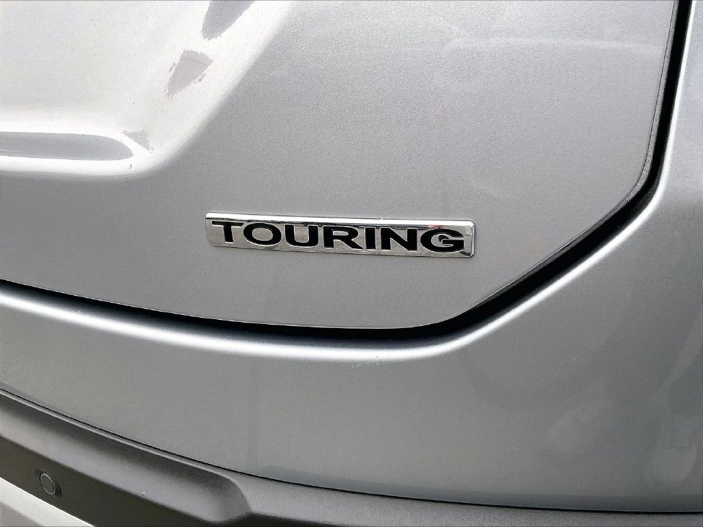Used 2024 Lunar Silver Metallic Honda Touring image 29