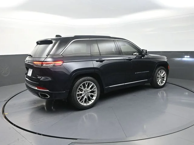 Used 2022 Black Jeep Summit Reserve 4xe image 46