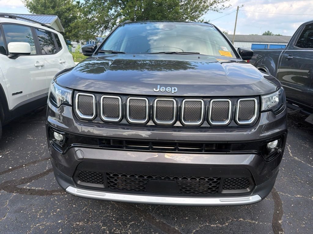 Used 2022 Gray Jeep Limited image 7