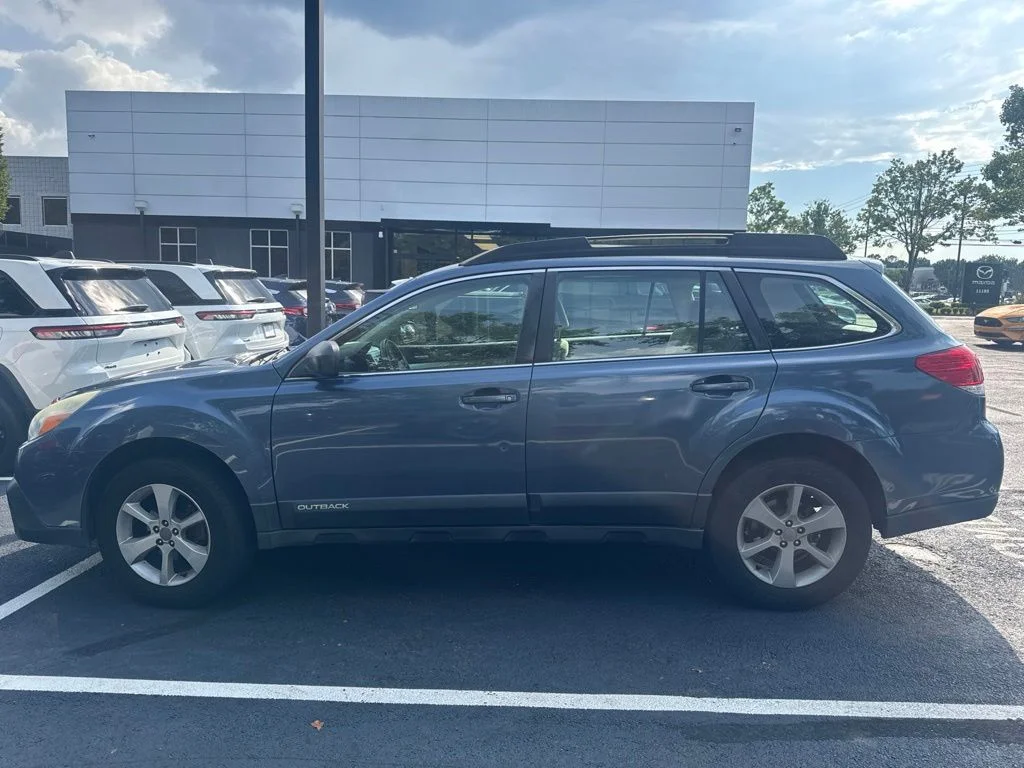 Used 2014 Blue Subaru 2.5i image 8