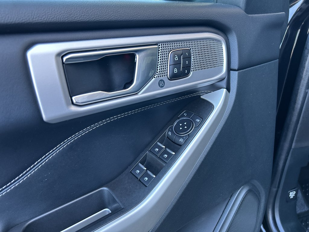 Used 2021 Black Ford Limited image 19