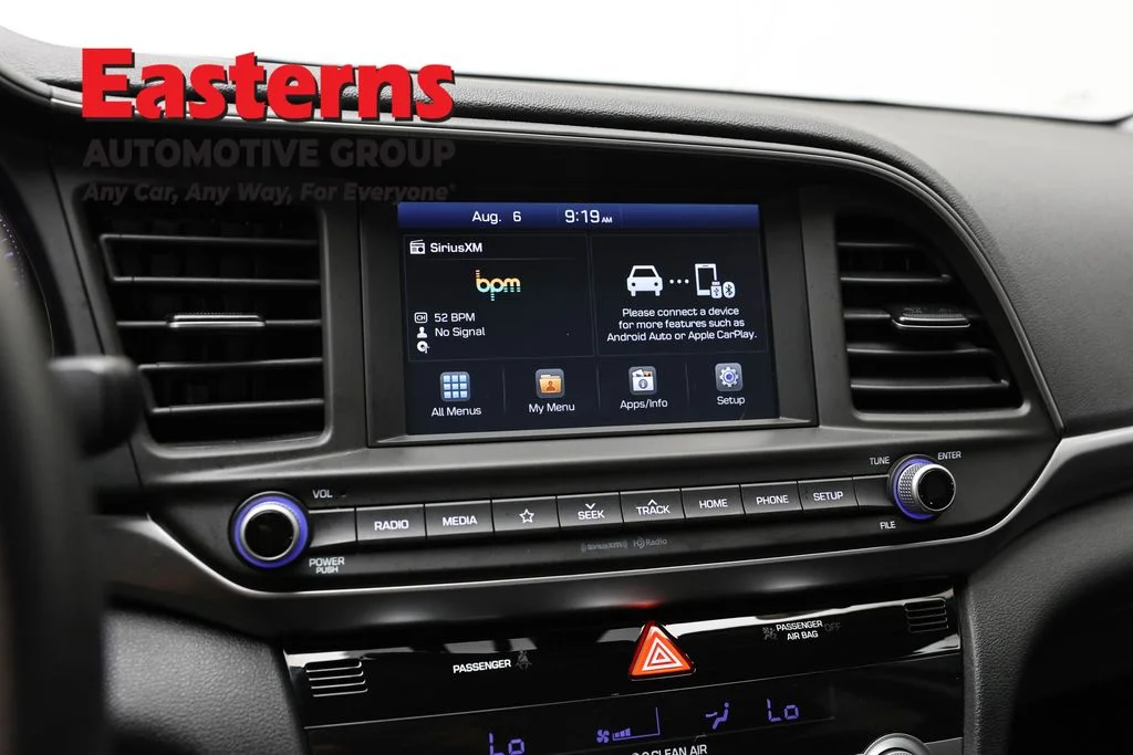 Used 2020 Black Hyundai SEL image 18