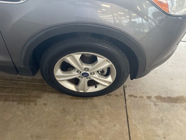 Used 2014 Gray Ford SE image 13