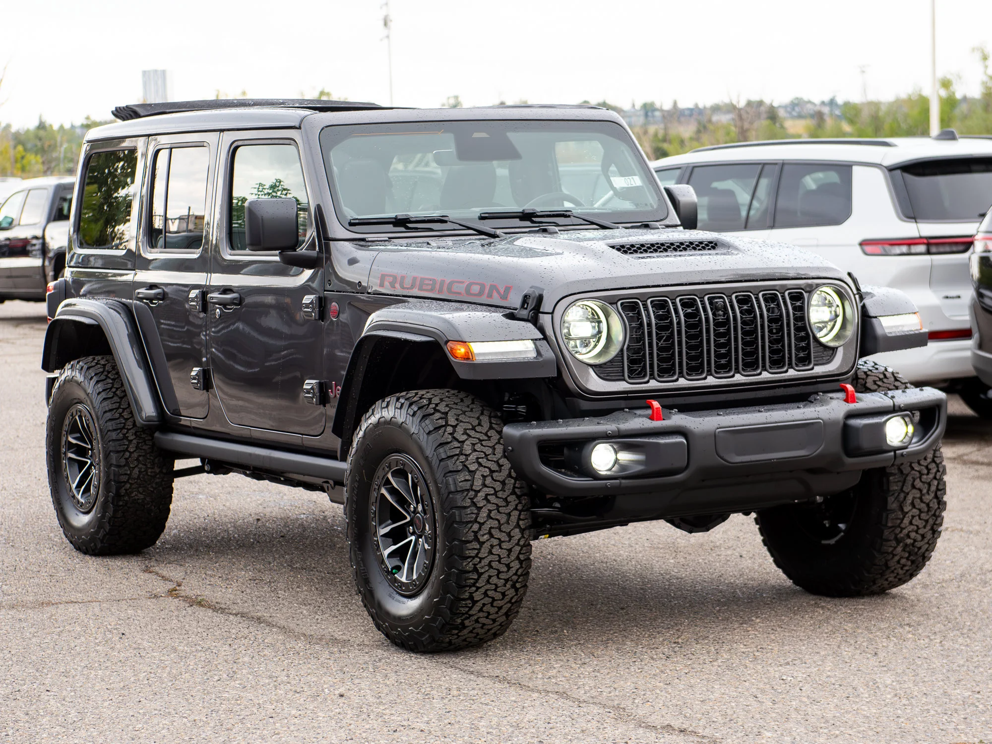 New 2027 Grey Jeep Rubicon X* 4 Door 4x4, Sky One-Touch Pwr Top, Nappa Leather, 35 Inch Tires image 9