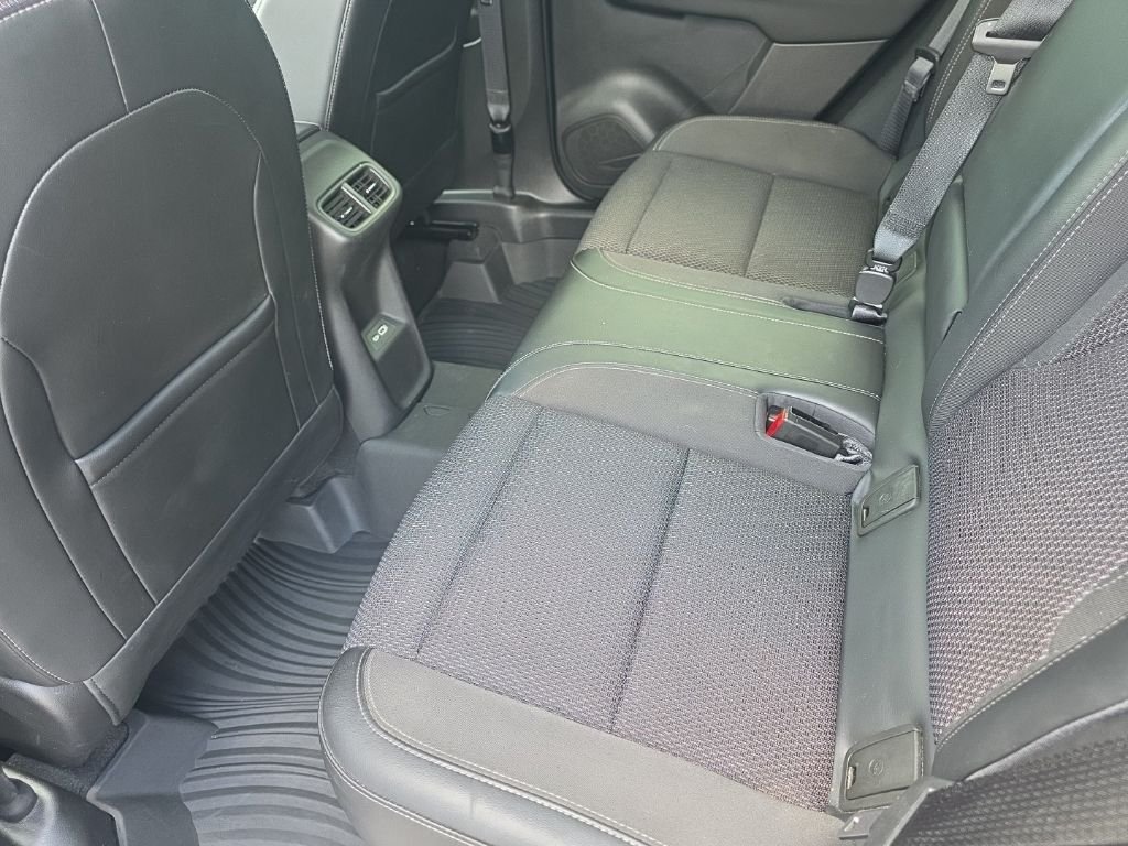 Used 2021  Buick Preferred image 11