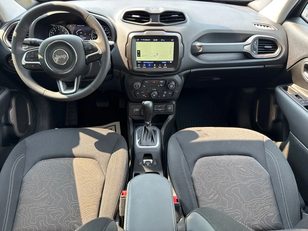 Used 2023 Black Jeep Latitude image 17
