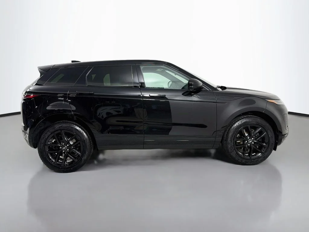 New 2026 Santorini Black Land Rover S image 4