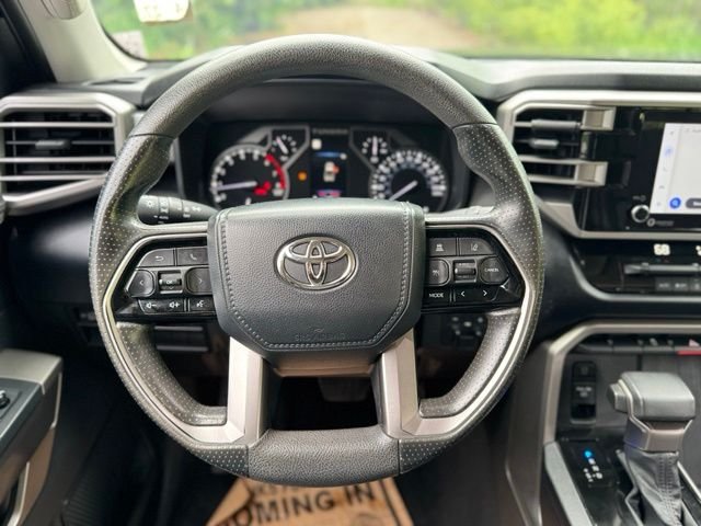 Used 2022 Midnight Black Metallic Toyota SR5 image 22