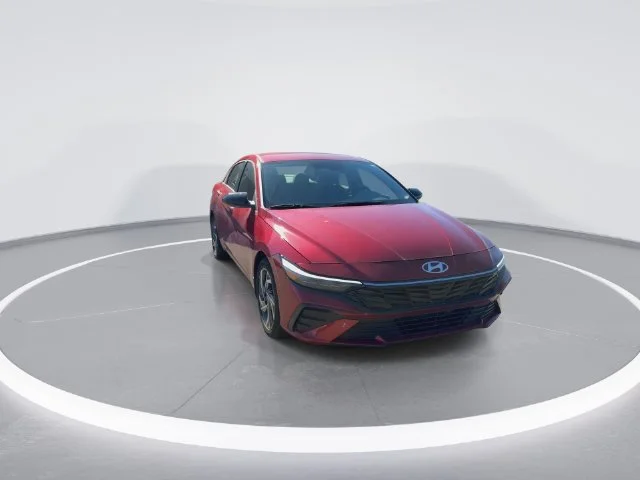 Used 2025 Red Hyundai SEL Sport image 3