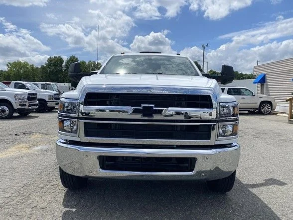 Used 2023 White Chevrolet Work Truck image 16