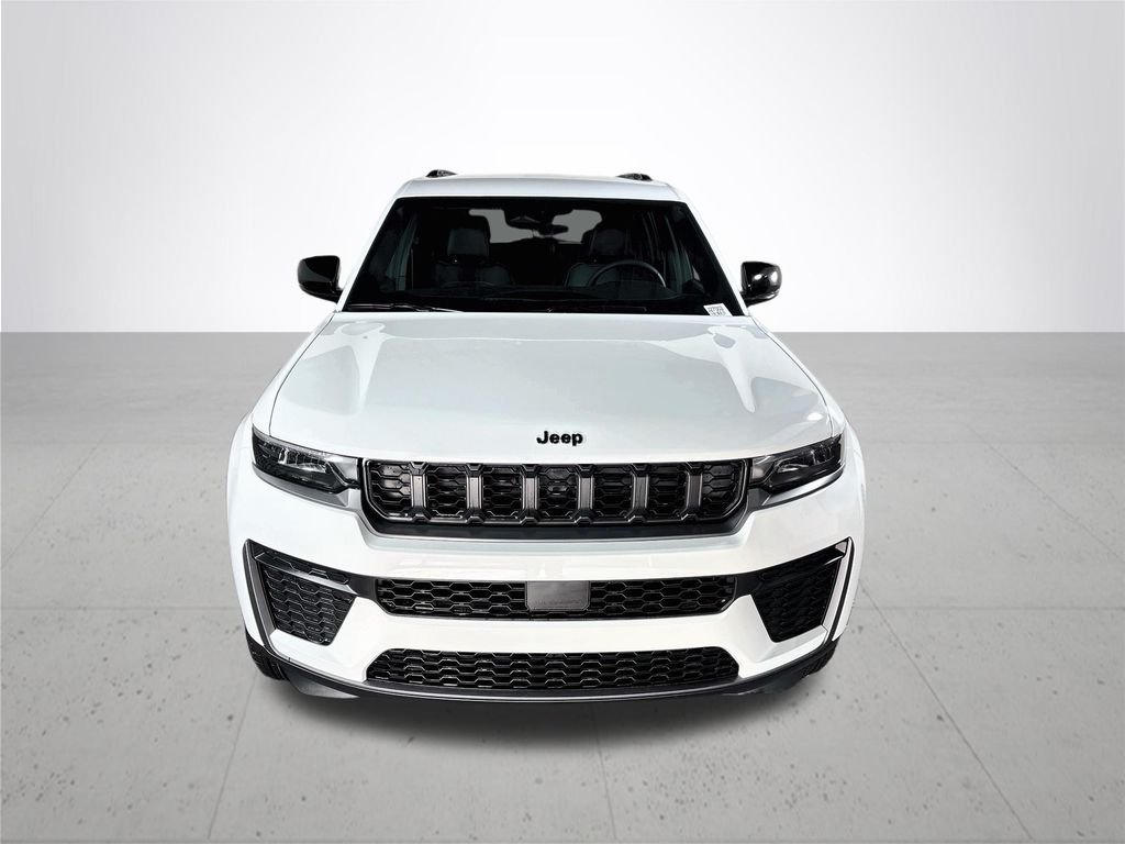 New 2027 Bright White Clear-Coat Paint Jeep Altitude image 3