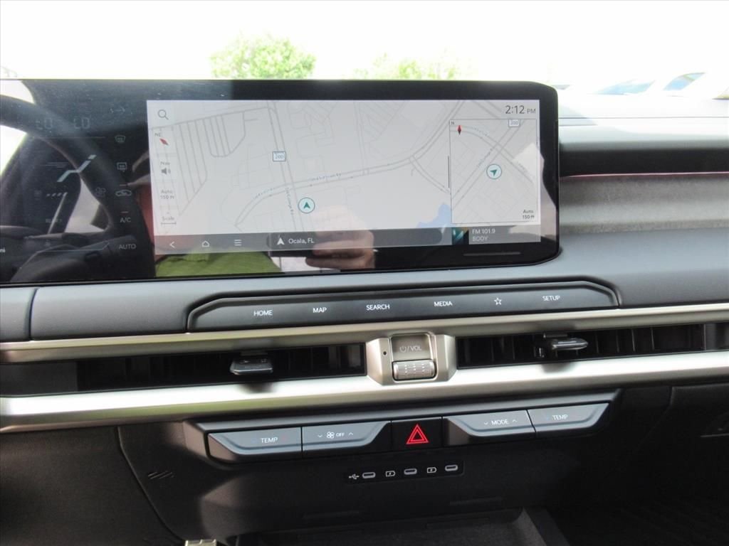 Used 2027 Black Kia SX image 26