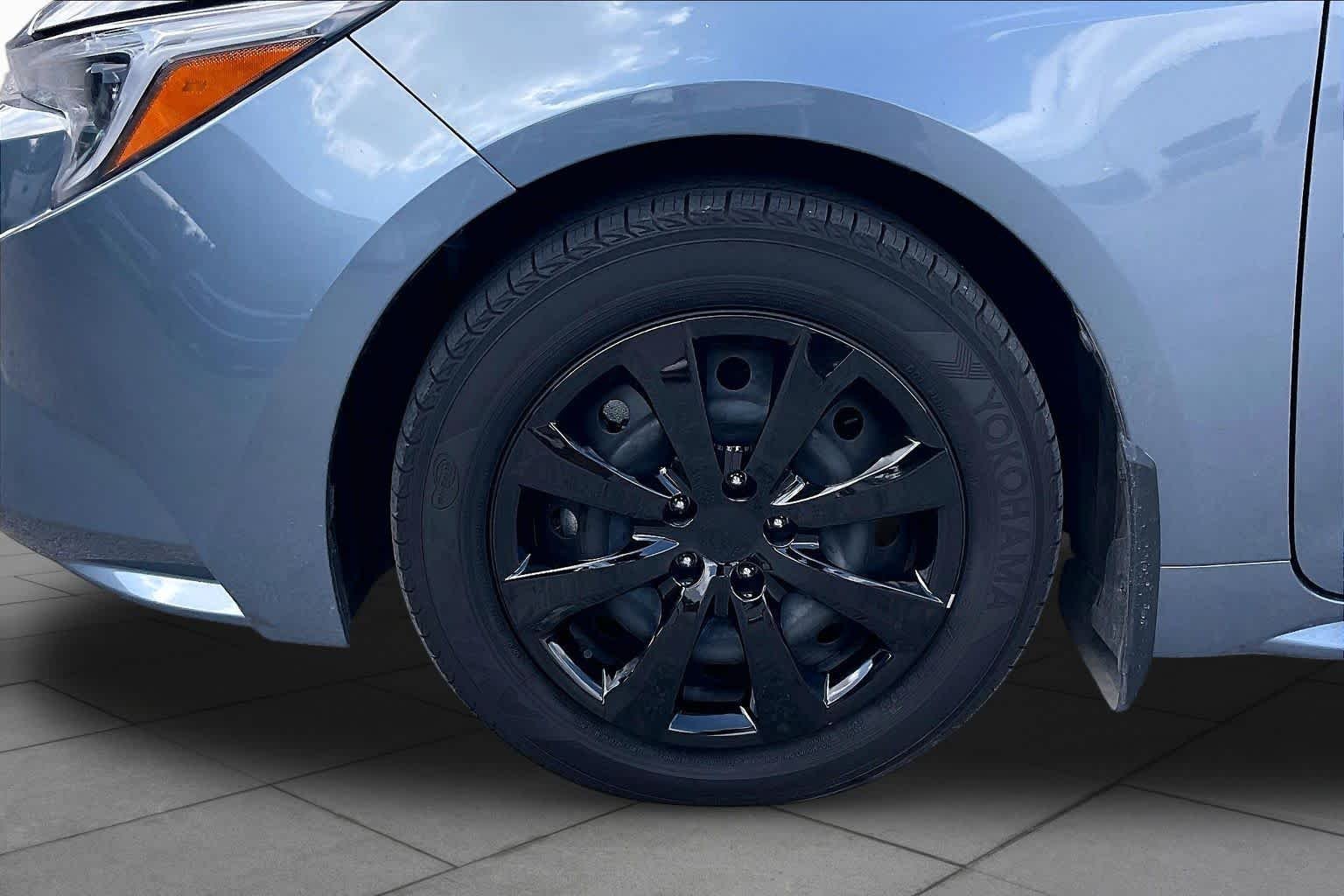 Used 2025 Celestite Toyota Hybrid LE image 21