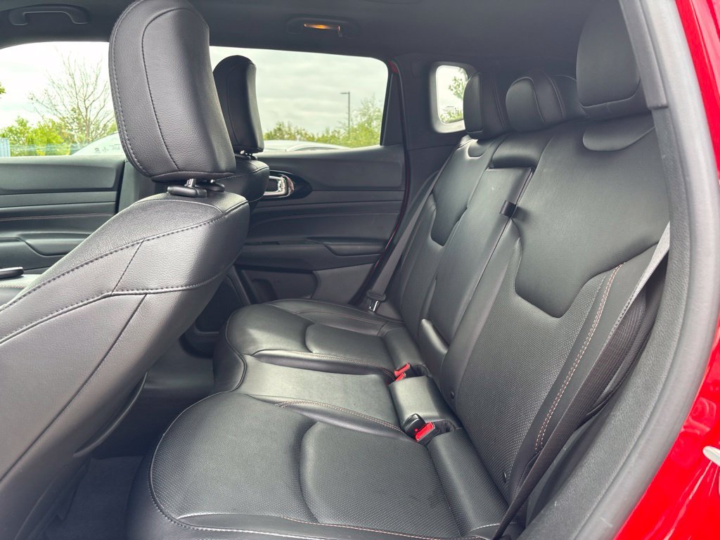 Used 2022 Red Jeep Limited image 11