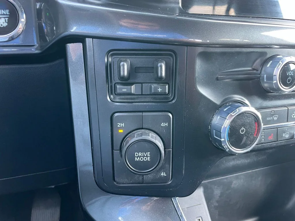 Used 2023 Gray Ford XLT image 12