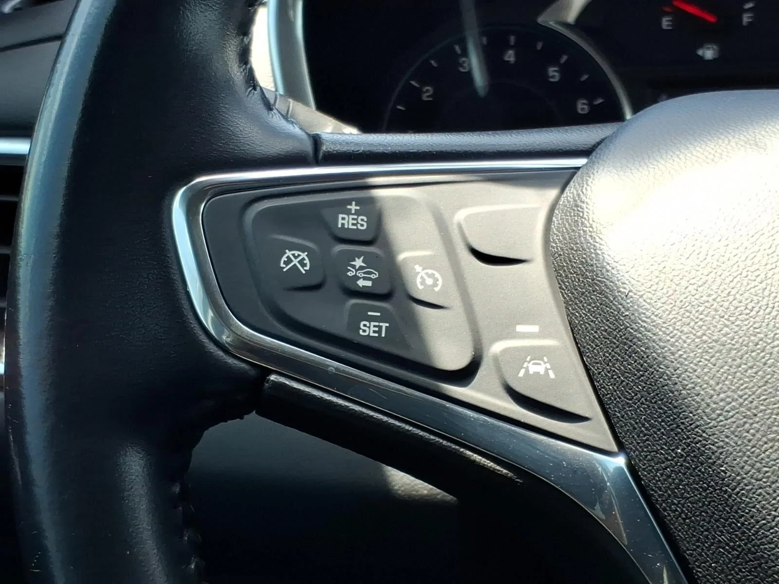 Used 2020 Pacific Blue Metallic Chevrolet LT image 27