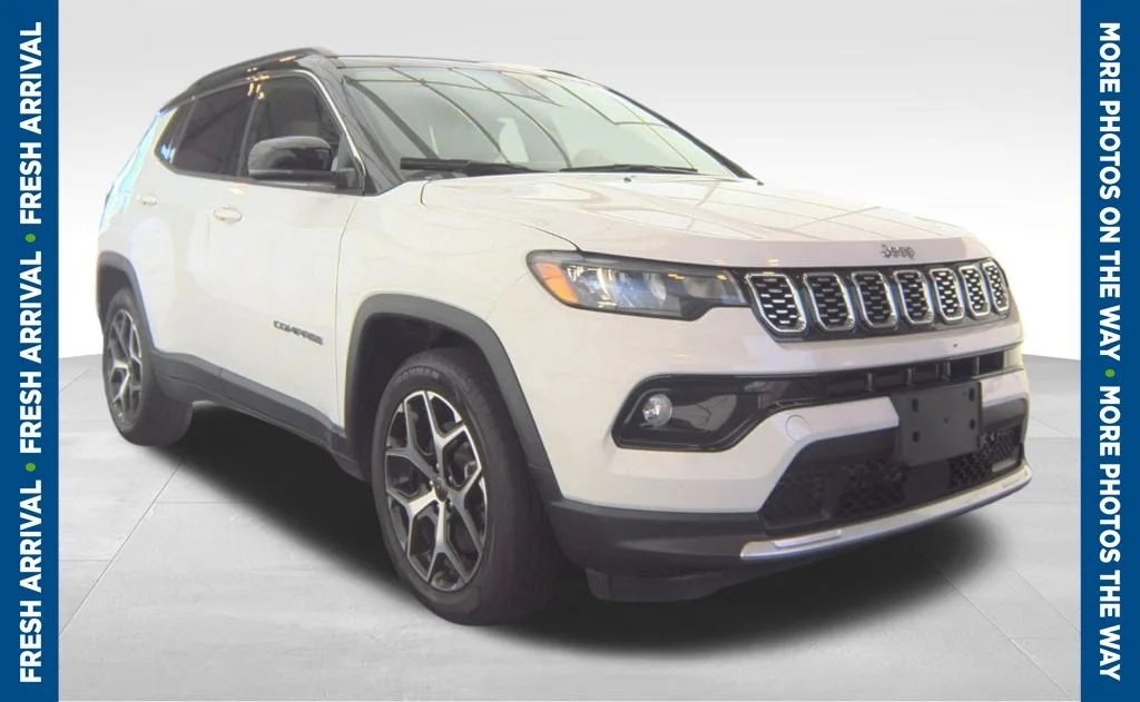 Used 2025 White Jeep Limited image 1