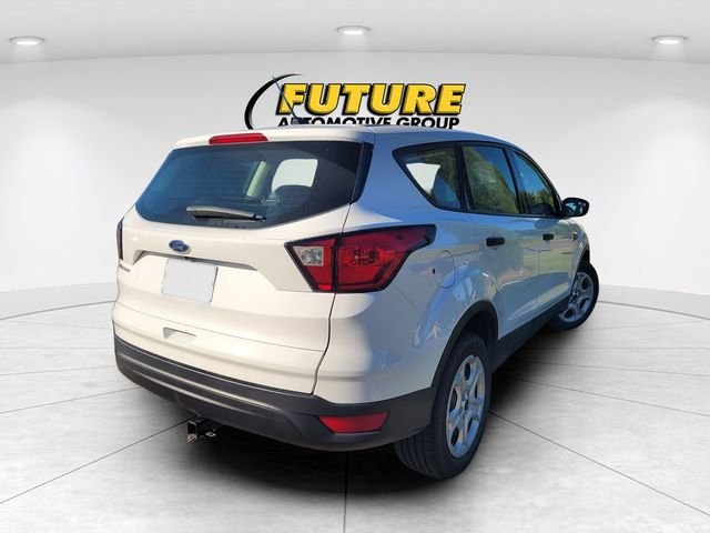 Used 2019 White Ford S image 3