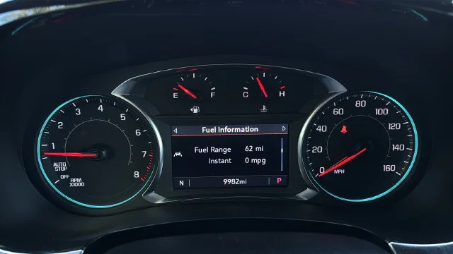 Used 2023 SUMMIT WHITE Chevrolet LT Cloth image 13