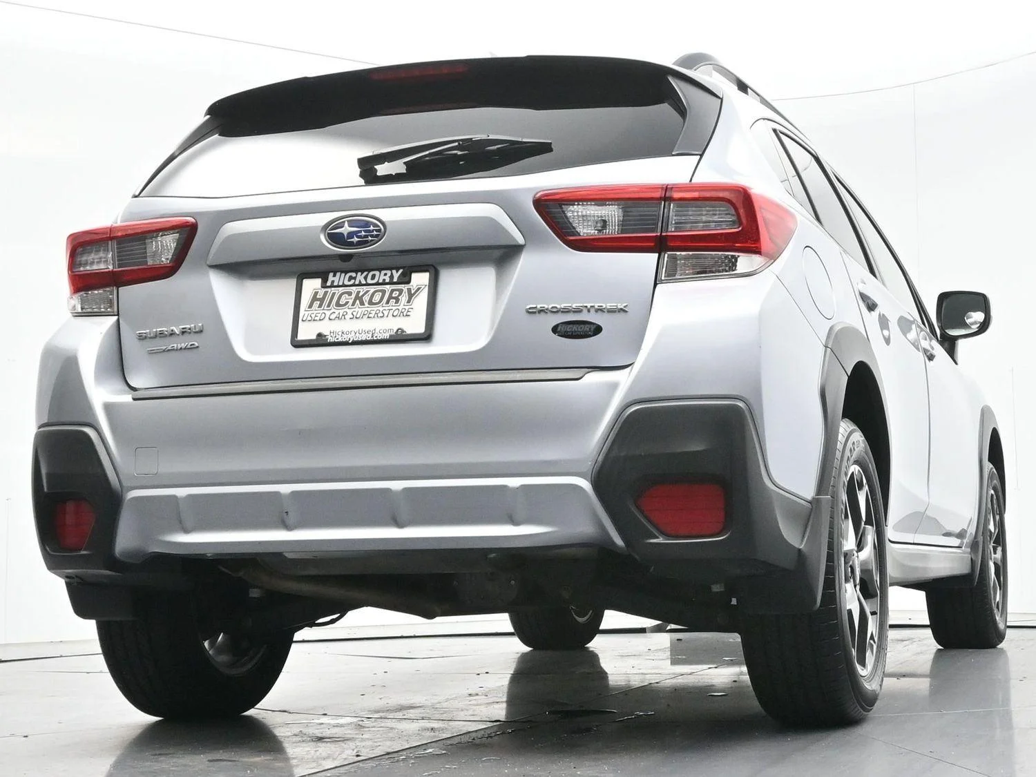 Used 2020 Ice Silver Metallic Subaru Premium image 45
