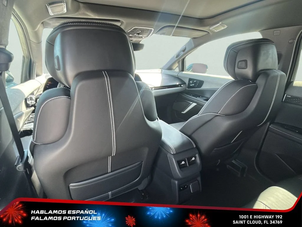 Used 2025 Argent Silver Metallic Cadillac Sport 2 image 26