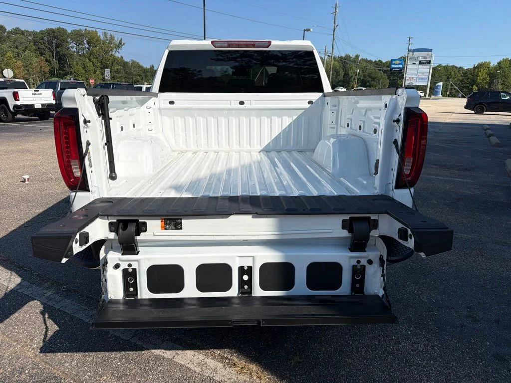 Used 2025 White GMC SLT image 11