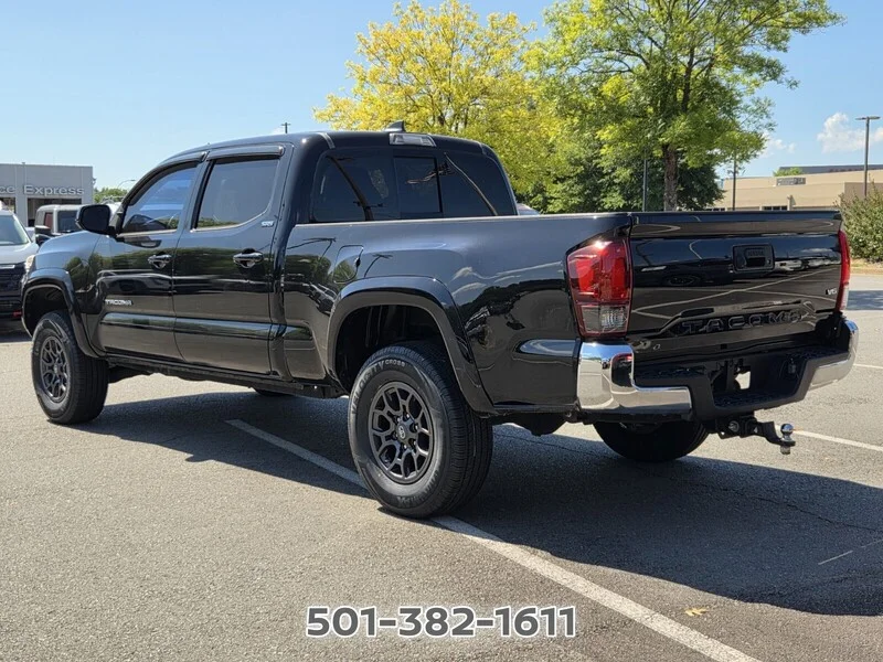 Used 2018 Midnight Black Metallic TOYOTA SR5 DOUBLE CAB 6
