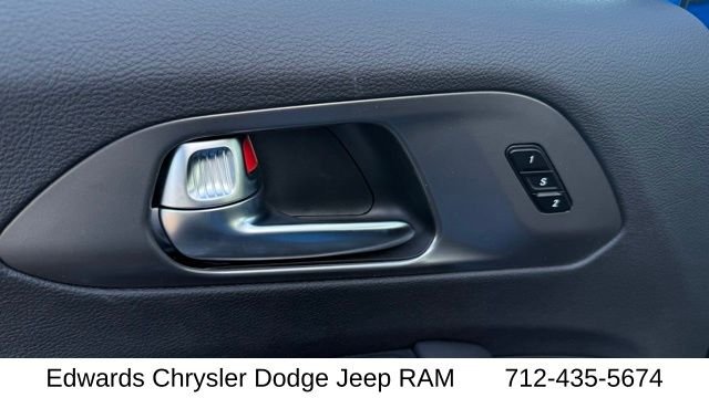 2026 Chrysler Pacifica Select - Photo 17