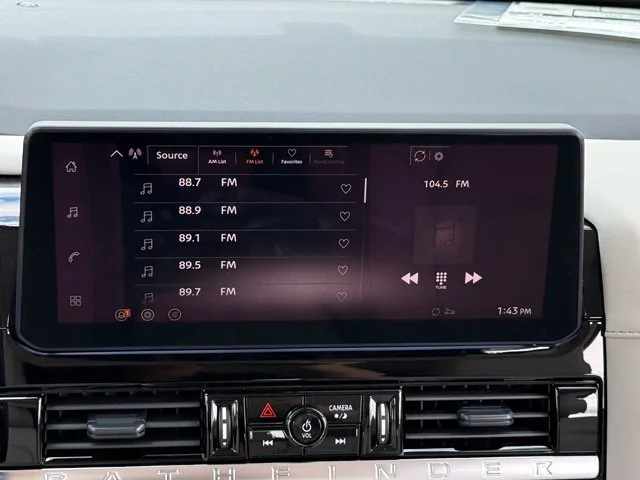 2026 Nissan Pathfinder SL - Photo 16