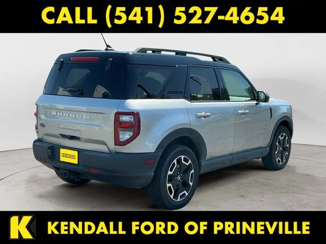 Used 2022 Silver Ford Outer Banks image 5