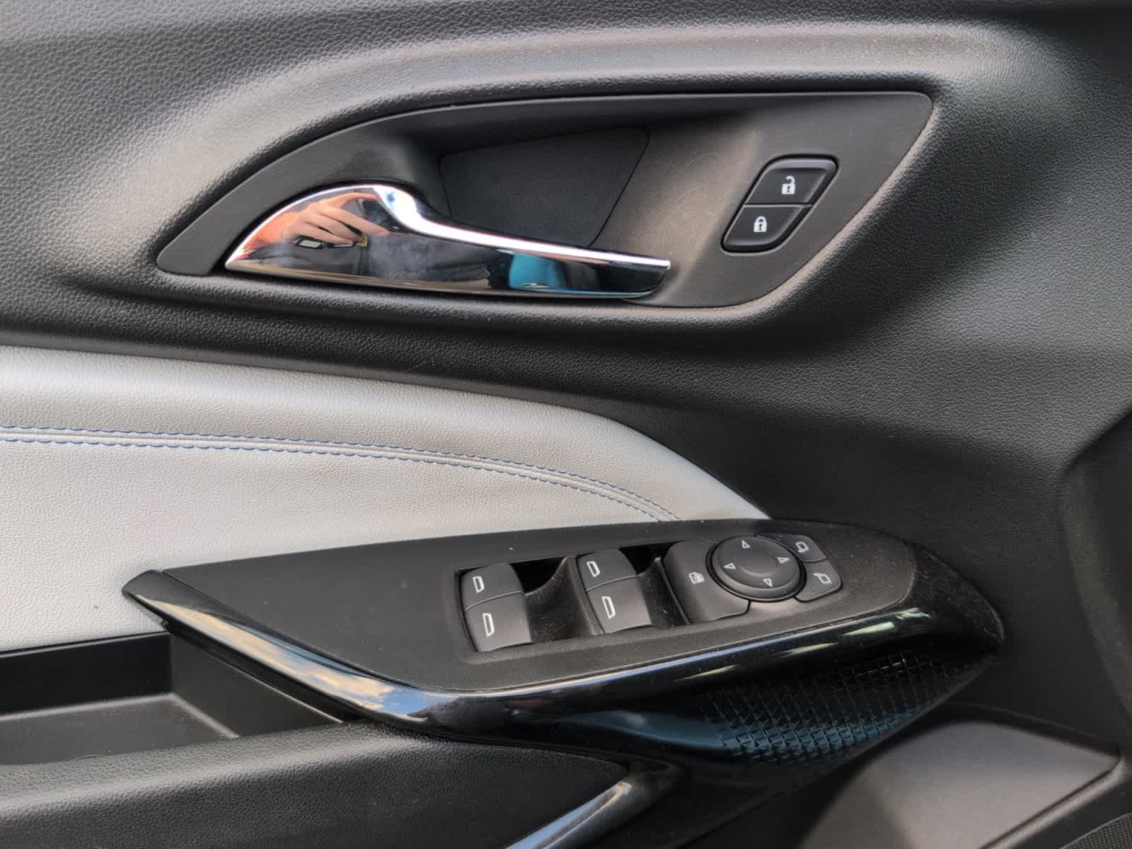 Used 2025 Marina Blue Metallic Chevrolet LT image 24